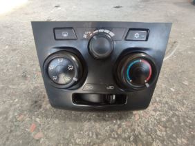 ISUZU D-MAX EURO 5 KLİMA KONTROL PANELİ ÇIKMA ORJİNAL